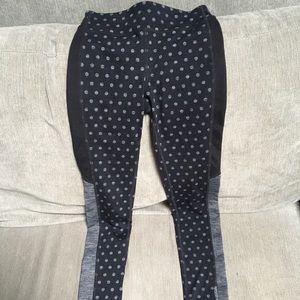 Girl’s Athleta leggings